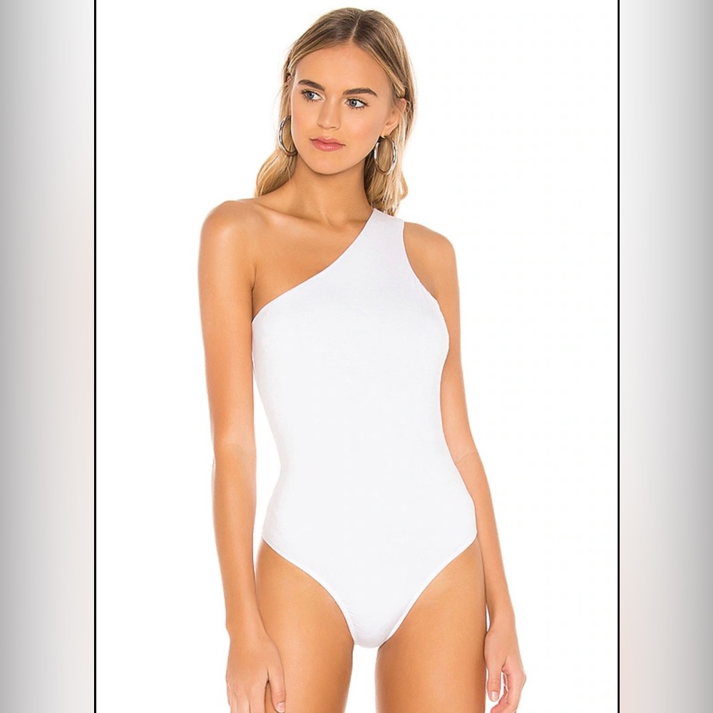 Superdown Revolve Medium White One-Shoulder Women’s Bodysuit